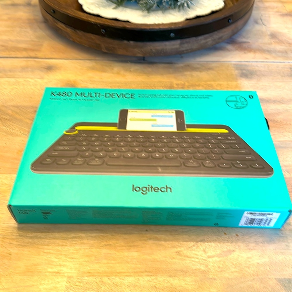 Logitech K480 Bluetooth Wireless Mini Multi-Device Keyboard 920-006342